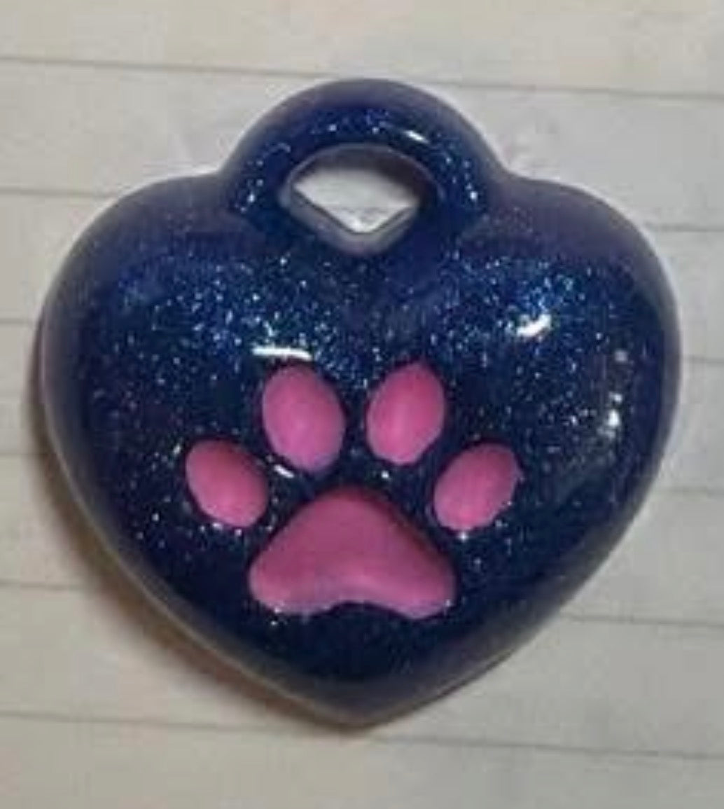 Blue bubble heart with paw