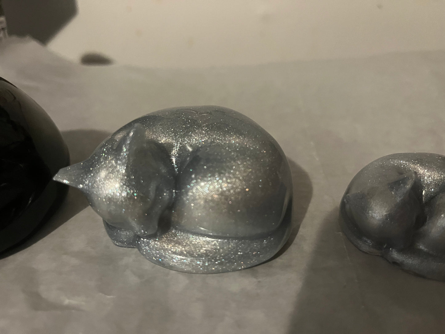 Medium cat statue