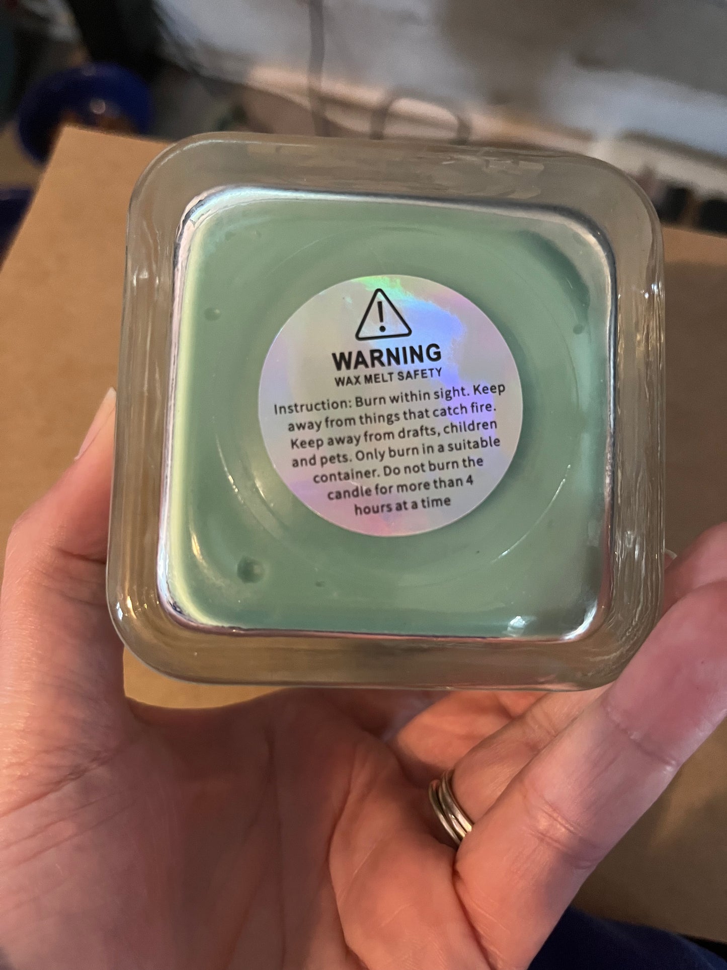 Candle with a hint of peppermint