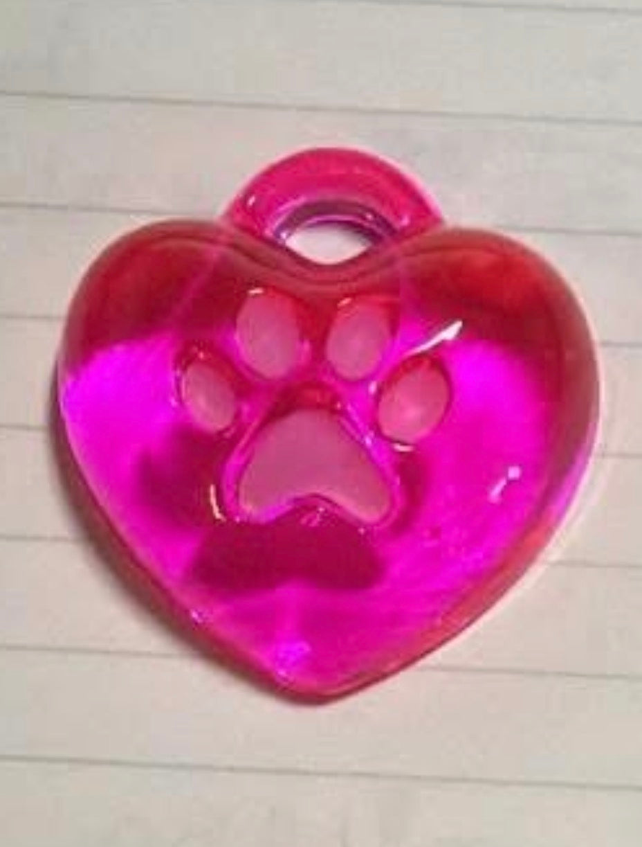 Pink bubble heart with paw