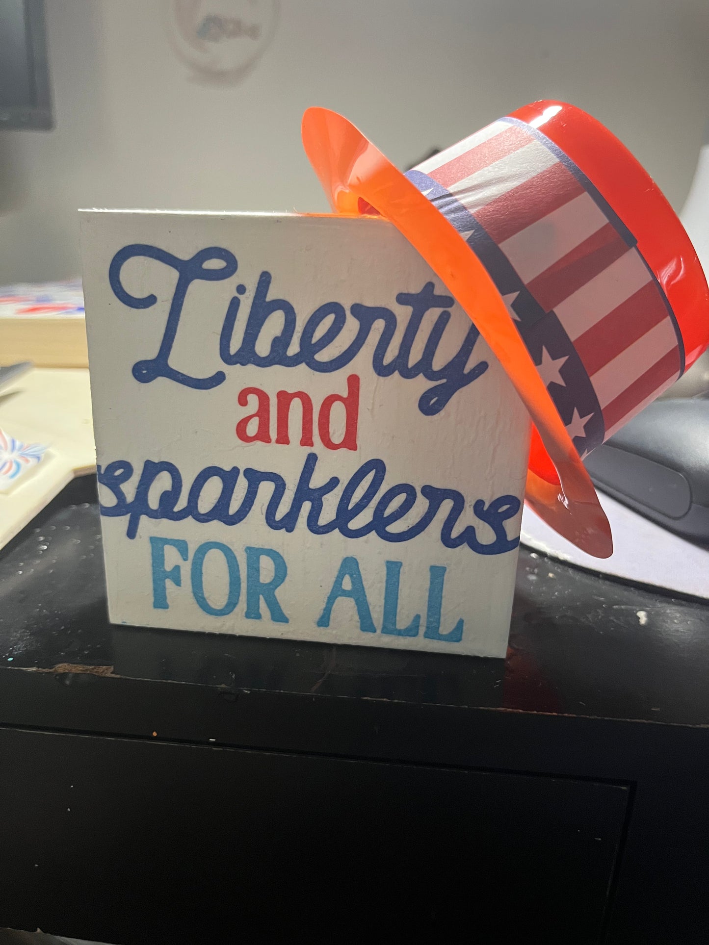 Mini reversible 4th of July standing sign