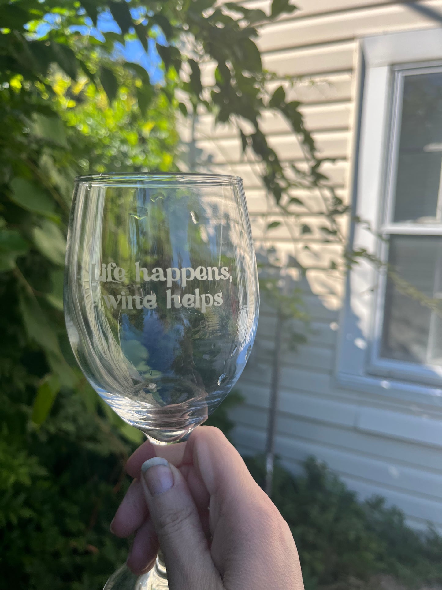 Life happens, wine helps wine glass (red)