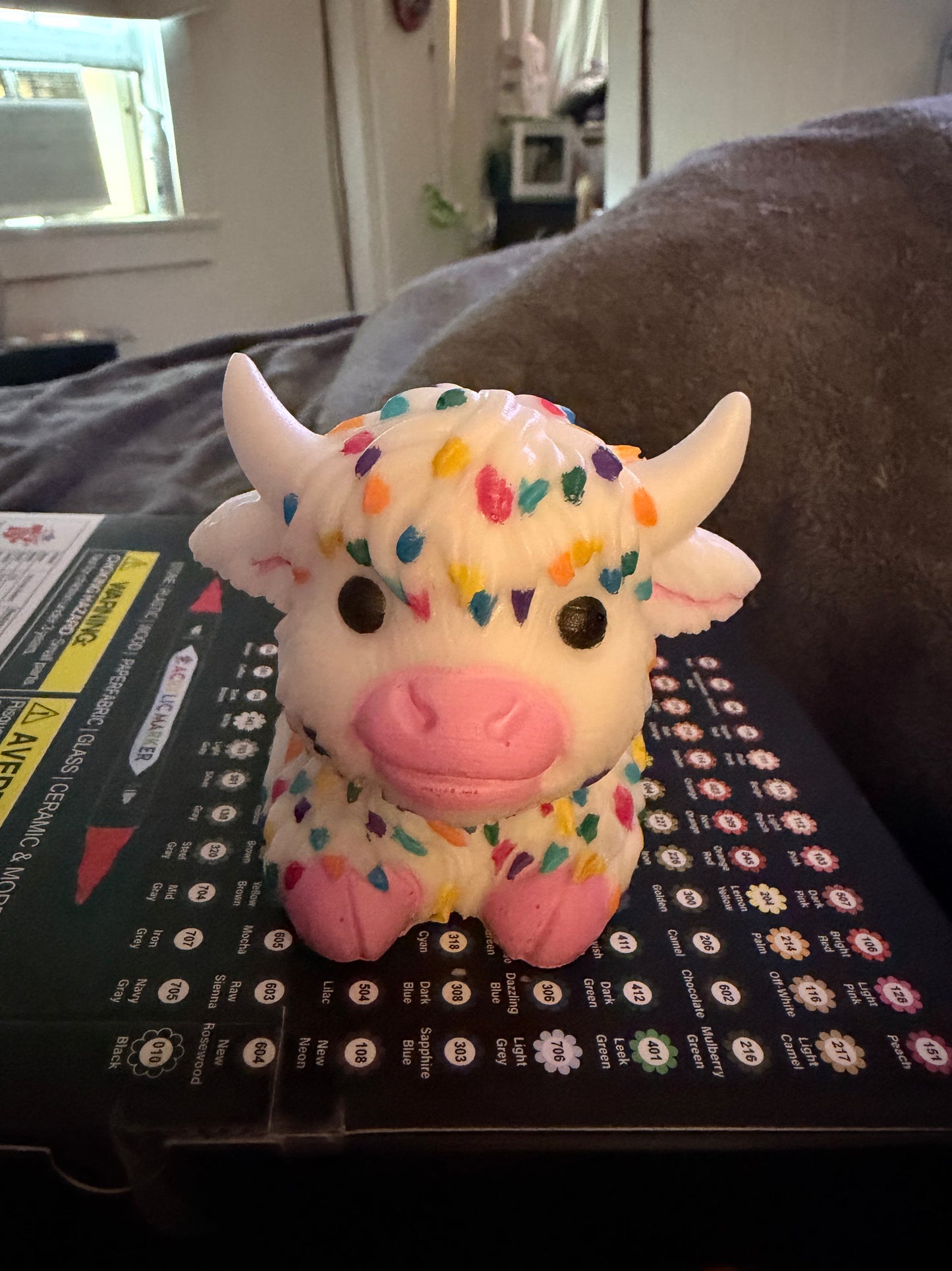 Highland cow electric candle holder