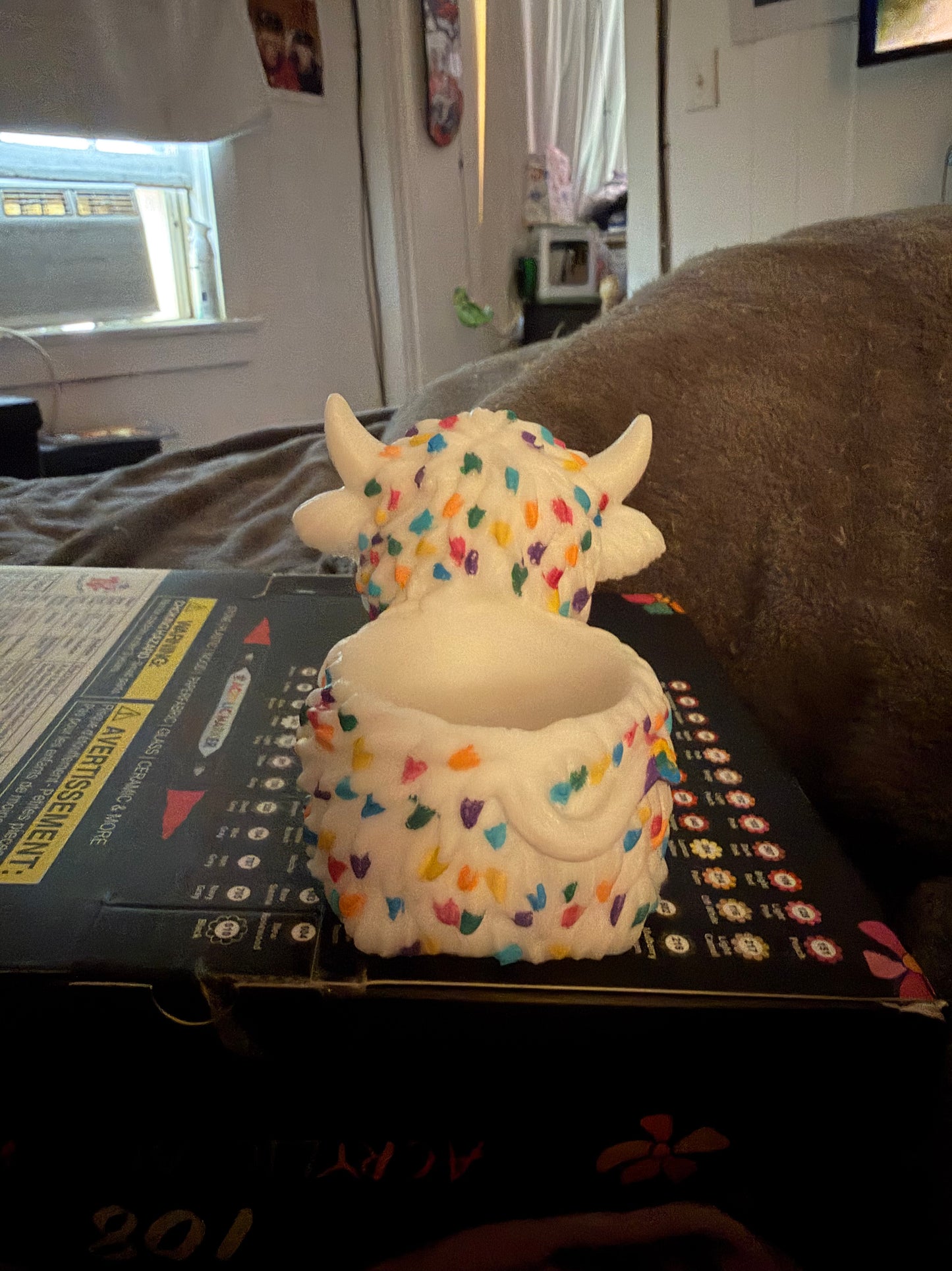 Highland cow electric candle holder